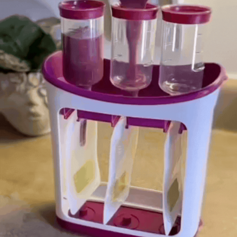 VelaBaby Squeeze Station | starter set with 10 filling pouches